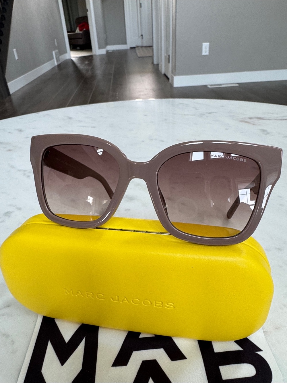 NWOT Marc Jacobs MARC 658/S Beige Brown Gradient Square Sunglasses 53mm - Picture 2 of 5